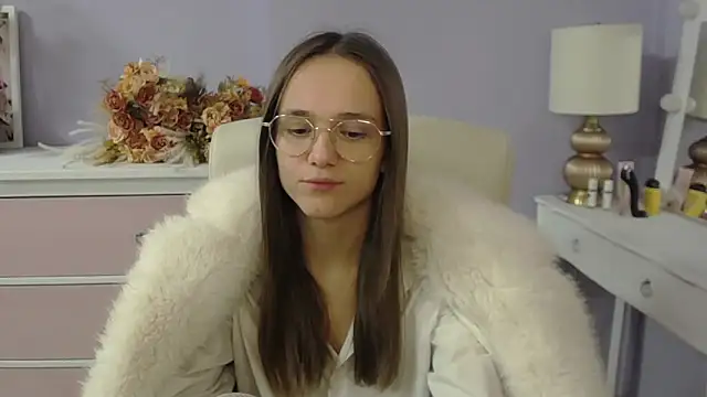 Snapshot of dirtyxEmily chatting on January 8, 7:43 am dirtyxEmily online show from January 8, 7:43 am