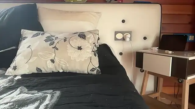 Pitufina love online show from March 10, 8:08 am