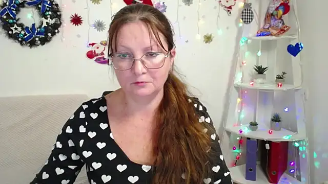 VanessaHotts online show from December 5, 5:28 pm
