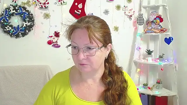 VanessaHotts online show from December 9, 6:34 am