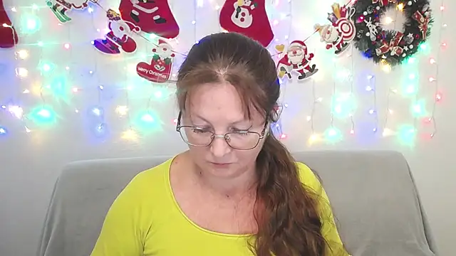 VanessaHotts online show from December 9, 4:15 pm