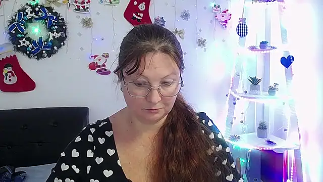 VanessaHotts online show from January 9, 9:16 am