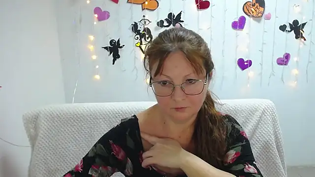 VanessaHotts online show from March 3, 12:16 pm