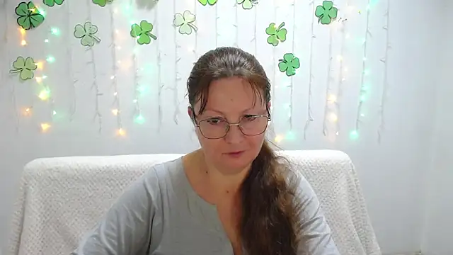 VanessaHotts online show from March 22, 12:25 pm