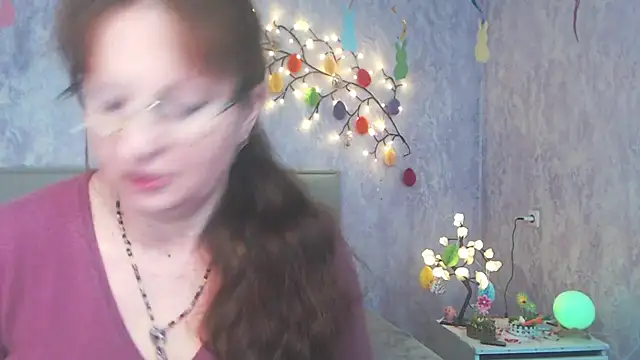 VanessaHotts online show from April 1, 1:41 pm