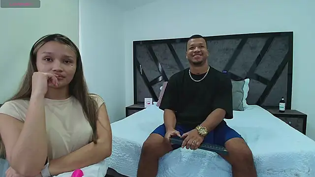 AnnieAndStefan online show from March 13, 12:46 pm