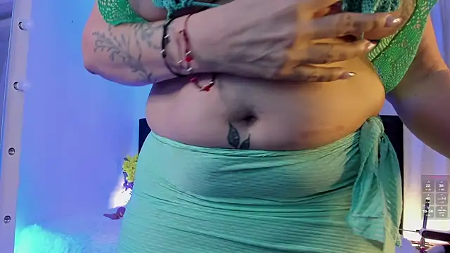 lonely shewolf online show from February 18, 7:30 pm