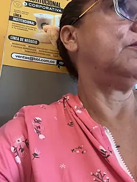 lonely shewolf online show from May 21, 4:58 pm