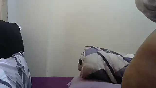 AddictiveAssCurves online show from October 23, 7:40 am