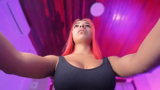 Emmily Savage online show from February 4, 11:49 am