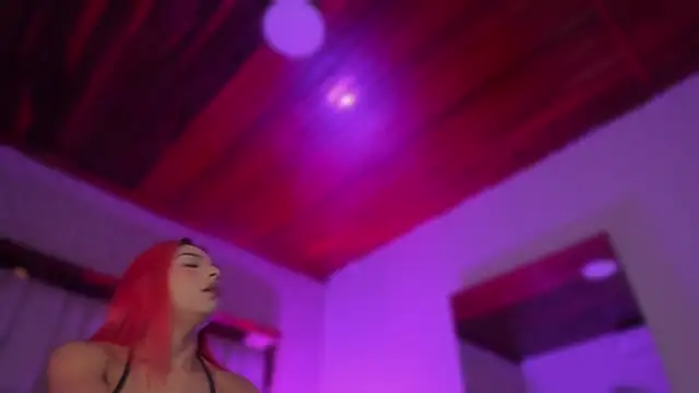 Emmily Savage online show from March 14, 11:37 am