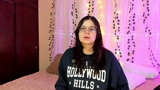 Mey moon online show from December 12, 11:25 pm