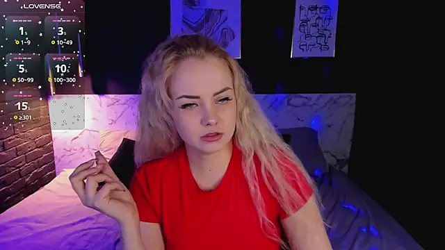 StephanieSweety online show from December 19, 5:53 pm