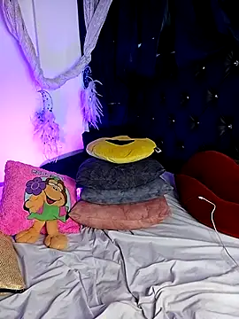 Piafisher1 online show from March 21, 4:07 pm