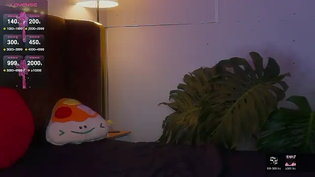 Snapshot of laybunny1 chatting on February 17, 5:52 pm laybunny1 online show from February 17, 5:52 pm