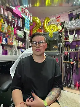 Snapshot of TamySweetness chatting on February 18, 2:13 pm TamySweetness online show from February 18, 2:13 pm
