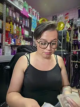 Snapshot of TamySweetness chatting on March 24, 6:35 pm TamySweetness online show from March 24, 6:35 pm