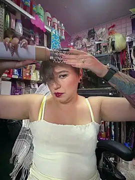 Snapshot of TamySweetness chatting on June 4, 1:39 pm TamySweetness online show from June 4, 1:39 pm