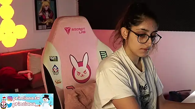 Snapshot of princiana chatting on December 23, 1:45 pm princiana online show from December 23, 1:45 pm