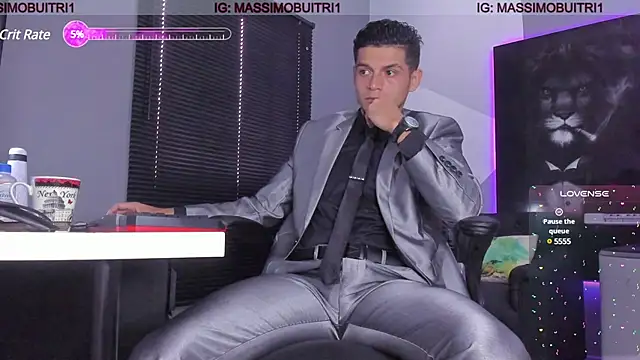 Snapshot of massimo_g chatting on December 15, 2:05 pm massimo g online show from December 15, 2:05 pm