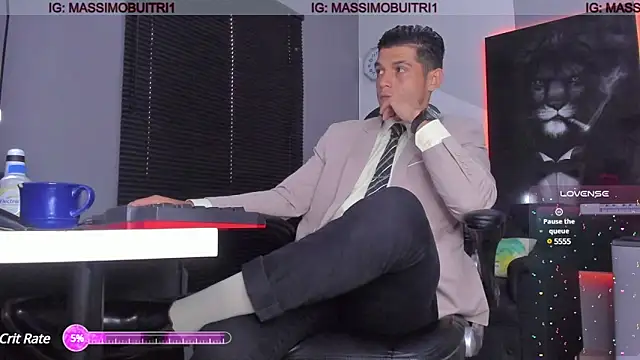 Snapshot of massimo_g chatting on December 19, 1:40 pm massimo g online show from December 19, 1:40 pm