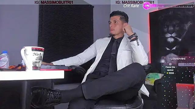 Snapshot of massimo_g chatting on January 3, 11:33 pm massimo g online show from January 3, 11:33 pm