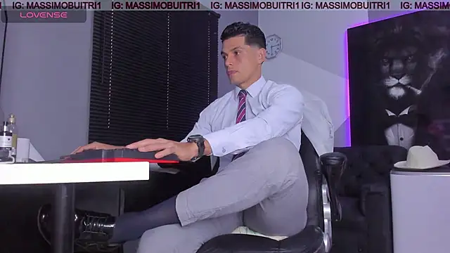 Snapshot of massimo_g chatting on October 17, 10:34 pm massimo g online show from October 17, 10:34 pm