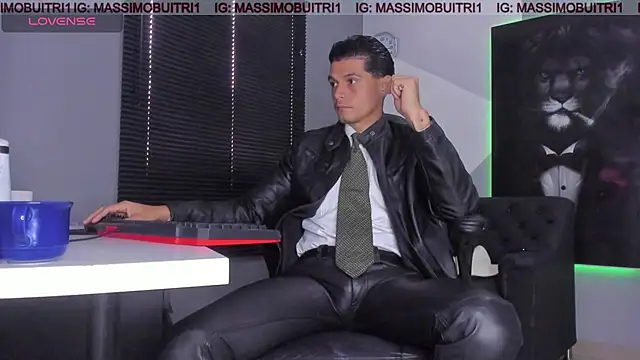 Snapshot of massimo_g chatting on November 8, 12:49 pm massimo g online show from November 8, 12:49 pm