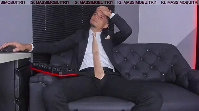 Snapshot of massimo_g chatting on December 5, 12:36 pm massimo g online show from December 5, 12:36 pm