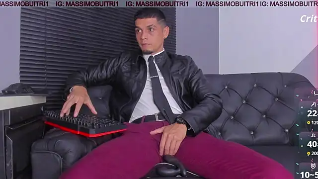 Snapshot of massimo_g chatting on February 24, 1:47 am massimo g online show from February 24, 1:47 am