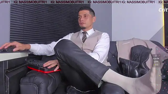 Snapshot of massimo_g chatting on February 26, 12:31 am massimo g online show from February 26, 12:31 am