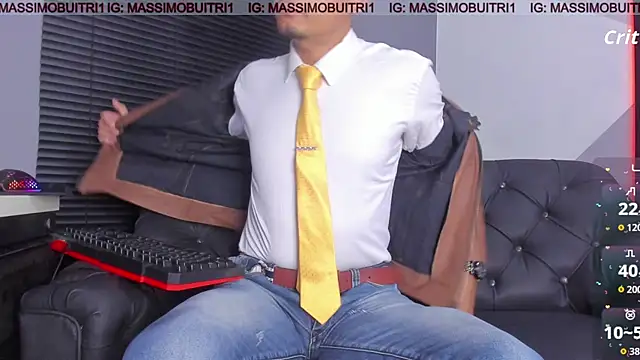 Snapshot of massimo_g chatting on March 14, 2:17 am massimo g online show from March 14, 2:17 am