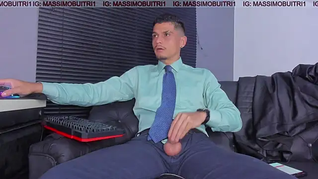 Snapshot of massimo_g chatting on March 14, 11:32 pm massimo g online show from March 14, 11:32 pm