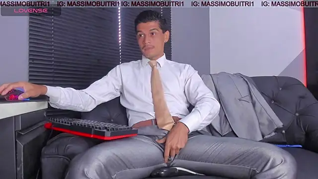 Snapshot of massimo_g chatting on April 20, 1:14 pm massimo g online show from April 20, 1:14 pm