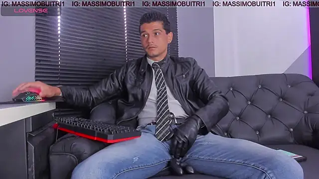 Snapshot of massimo_g chatting on April 21, 1:39 pm massimo g online show from April 21, 1:39 pm
