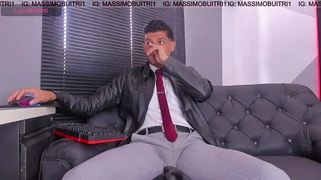Snapshot of massimo_g chatting on April 24, 3:25 pm massimo g online show from April 24, 3:25 pm