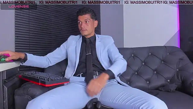 Snapshot of massimo_g chatting on April 28, 1:48 am massimo g online show from April 28, 1:48 am