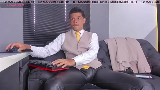 Snapshot of massimo_g chatting on April 29, 2:21 pm massimo g online show from April 29, 2:21 pm