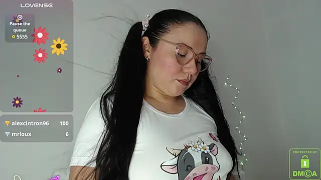 Luci flores online show from February 12, 1:19 am