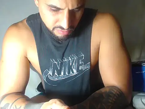 Snapshot of sebasx412 chatting on June 11, 2:33 am sebasx412 online show from June 11, 2:33 am