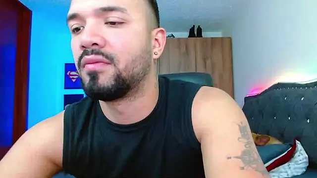 Snapshot of mathew_vidal1 chatting on November 17, 2:39 am mathew vidal1 online show from November 17, 2:39 am