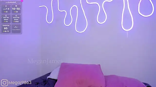 meganjames1 online show from January 16, 12:31 pm