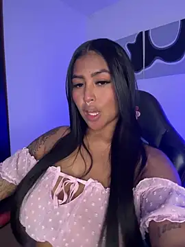 Snapshot of meganjames1 chatting on February 17, 12:07 am meganjames1 online show from February 17, 12:07 am