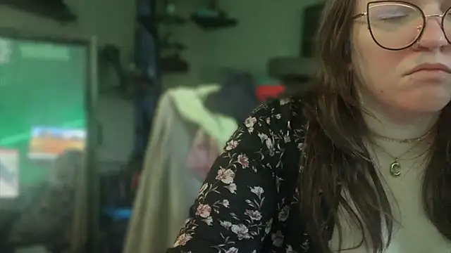 Snapshot of spunlikecottoncandy chatting on December 13, 7:53 pm spunlikecottoncandy online show from December 13, 7:53 pm