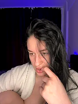 Snapshot of moniqque chatting on October 12, 12:04 pm moniqque online show from October 12, 12:04 pm