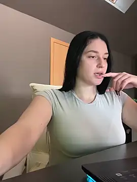 Snapshot of moniqque chatting on October 13, 1:33 pm moniqque online show from October 13, 1:33 pm