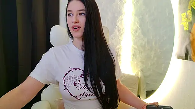 Snapshot of moniqque chatting on October 25, 9:17 am moniqque online show from October 25, 9:17 am