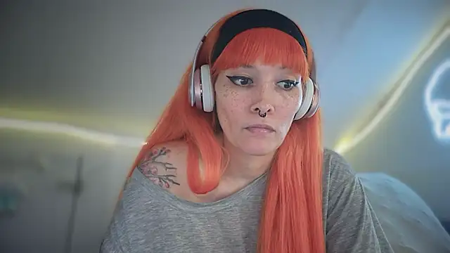 Snapshot of FRRANNKIE chatting on October 13, 4:45 am FRRANNKIE online show from October 13, 4:45 am