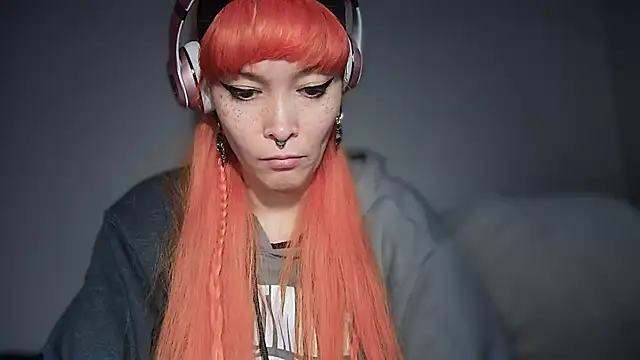 Snapshot of FRRANNKIE chatting on October 27, 5:06 pm FRRANNKIE online show from October 27, 5:06 pm