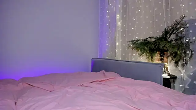 lina stones online show from December 3, 10:46 am